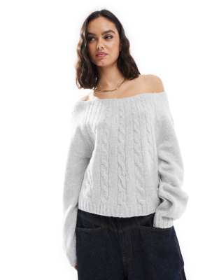 Hollister - Schulterfreier Strickpullover in Grau mit Zopfmuster