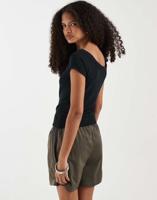 Hollister scoop neck top in black, 4 of 4