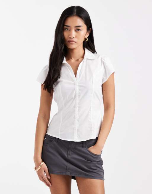 Hollister short sleeve bow belt shirt in white, 3 of 4