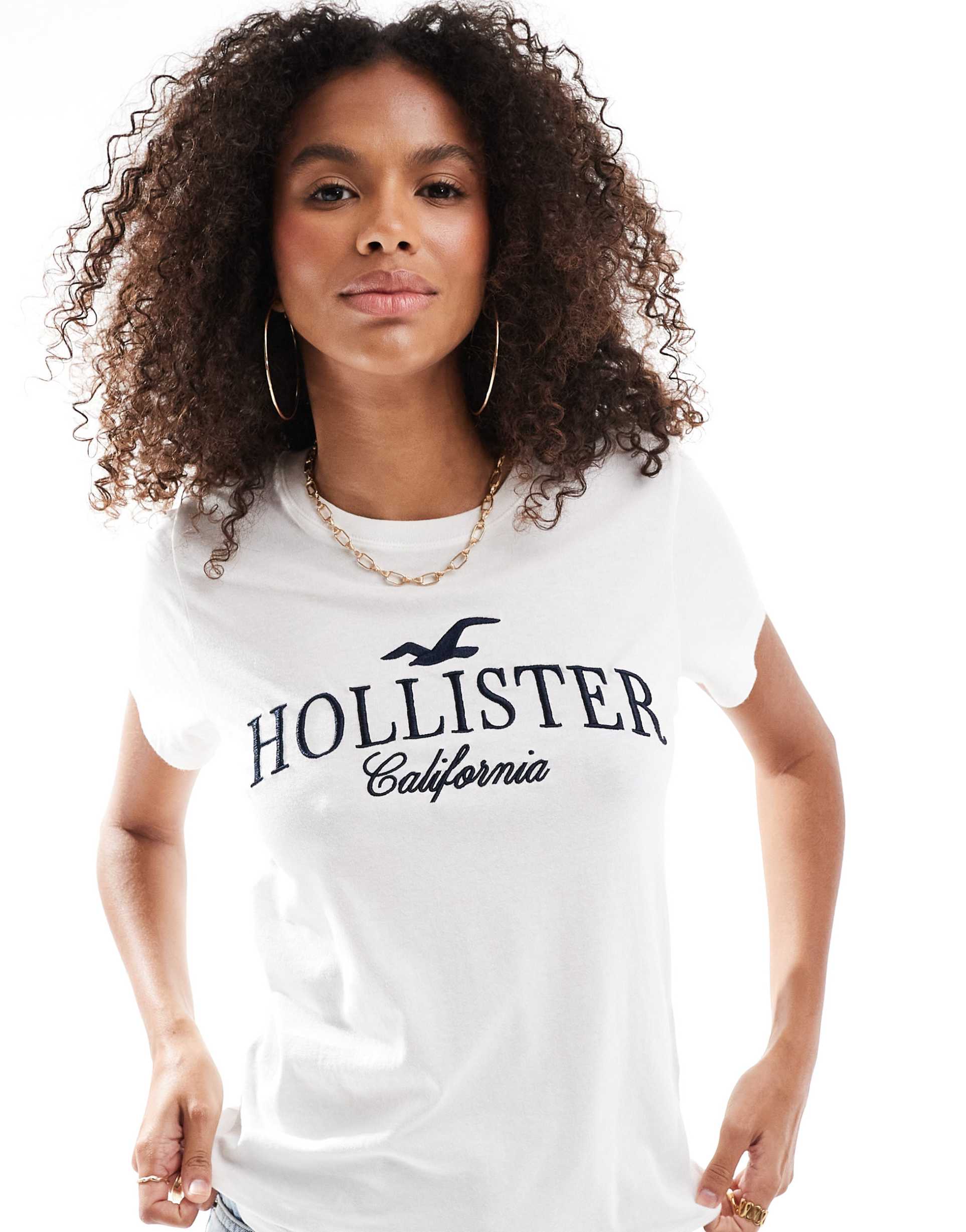 hollister short sleeve logo t-shirt in off white