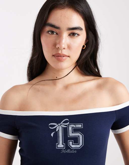 Hollister short sleeve off the shoulder graphic t-shirt in navy, 2 of 4