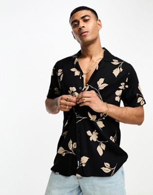 Hollister short sleeve revere collar floral print rayon shirt in black floral