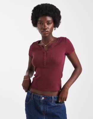 Hollister Short Sleeve V Neck Button Detail T-shirt In Red
