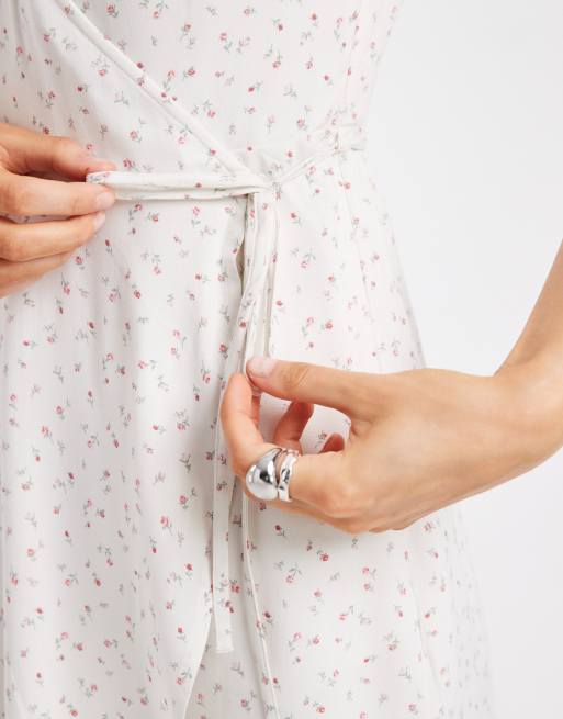 Hollister short sleeve wrap mini dress in white floral, 3 of 4