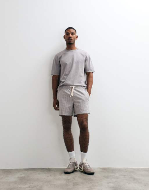 Hollister – Shorts aus Baumwoll-Leinenmix in Braun gestreift mit elastischem Bund