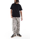 [Hollister] Hollister skater baggy jeans in camo print-Multi W32 Camo print