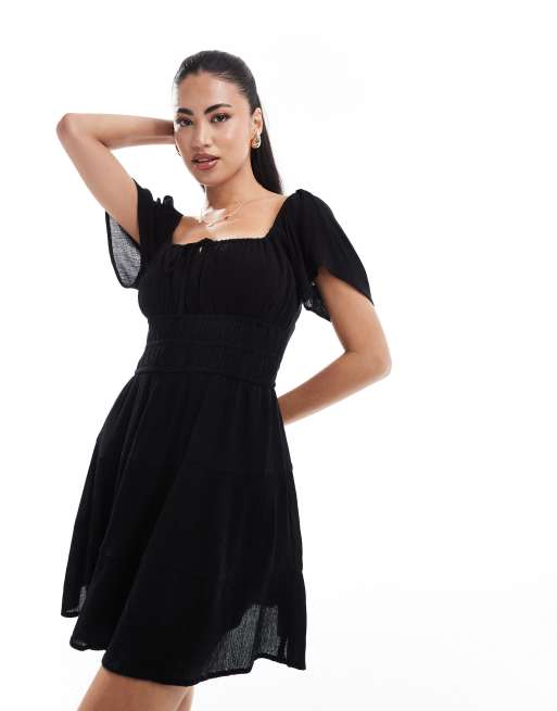 Hollister – Skort-Kleid in Schwarz mit Flatterärmeln