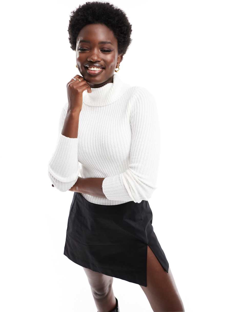 Hollister slim turtleneck jumper in white