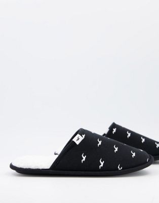 Hollister slipper in black with all 