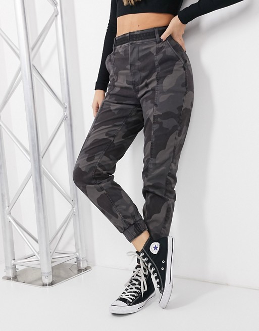 Hollister slouchy utility jogger in camo