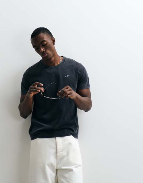 Hollister - Sort T-shirt med rund hals og logoikon i Slim Fit - view 1