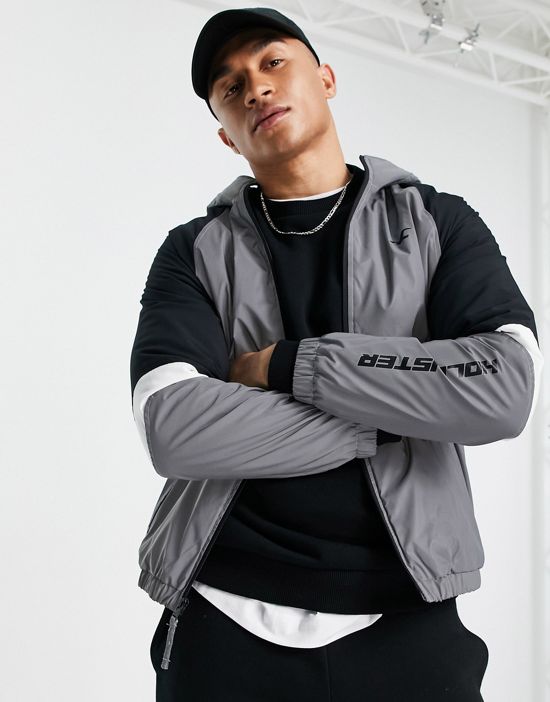 https://images.asos-media.com/products/hollister-sport-icon-logo-fleece-lined-color-block-hooded-jacket-in-reflective-gray/202192968-1-reflectivegrey?$n_550w$&wid=550&fit=constrain