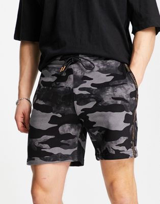 Hollister sports tape logo camo print sweat shorts in black - ASOS Price Checker