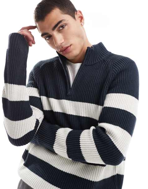 Hollister – Strickpullover in Marineblau gestreift mit kurzem Reißverschluss - view 1