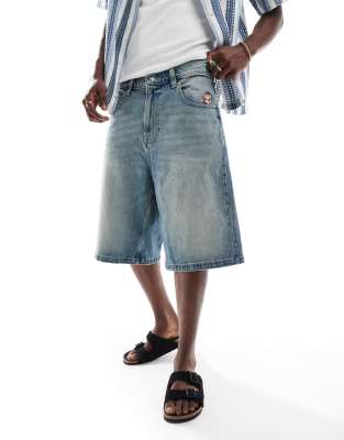 Hollister Hollister super baggy denim embroidered short in medium wash-Blue