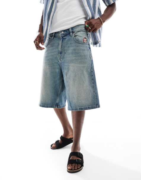 Hollister – Superweite Jeansshorts in mittlerer Waschung mit Stickerei - view 1