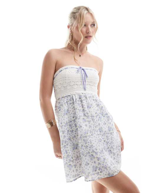 Hollister – Szydełkowana sukienka mini z dekoltem bandeau w różnych kolorach