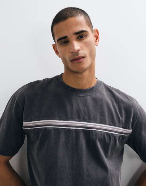 Hollister T-shirt a maniche corte in tessuto pesante con dettaglio a righe nero slavato - view 1