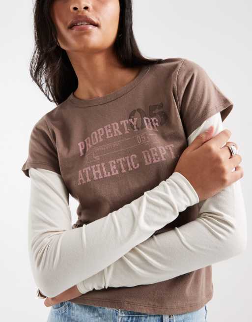 Hollister T-shirt a maniche lunghe a doppio strato anni 2000 bianca e marrone, 3 di 4