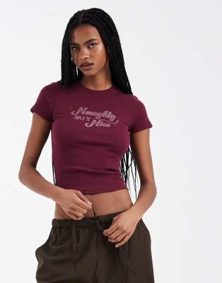 Hollister - T-Shirt in Burgunderrot mit festlicher Grafik