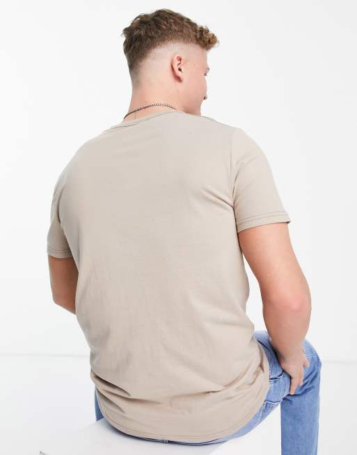 Hollister T Shirt in Hellbraun mit kleinem Logo ASOS