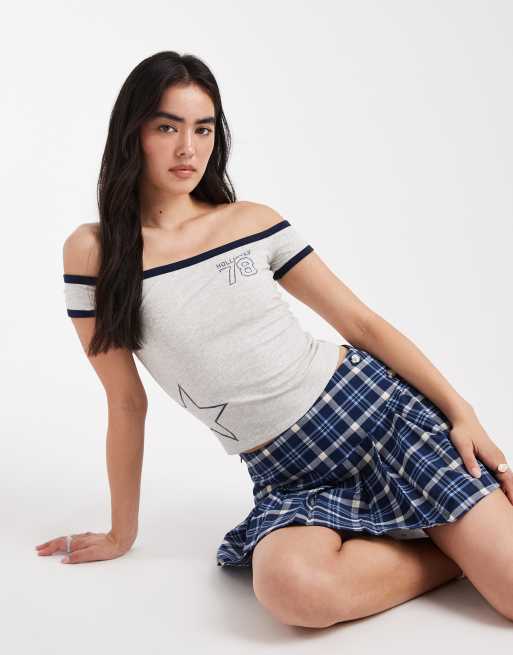 Hollister - T-shirt met korte mouwen, blote schouders en grafische print in grijs