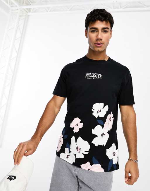 Hollister - T-shirt met logo in het midden en kersenbloesemprint in zwart