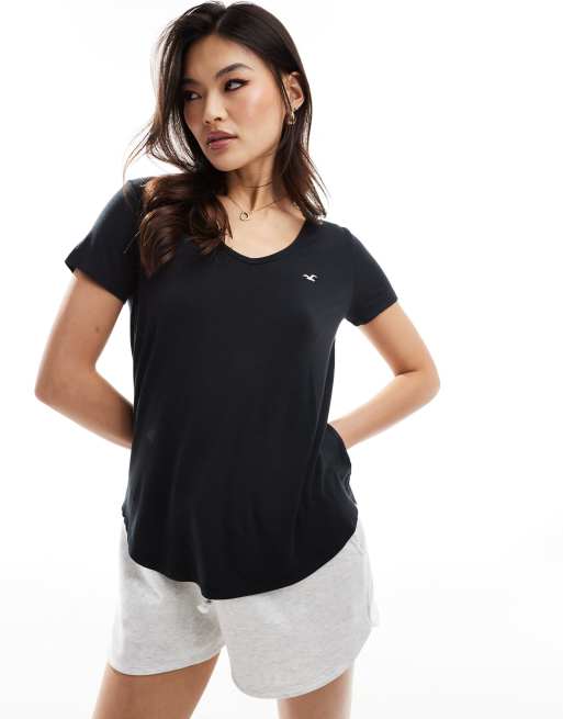 Hollister - T-shirt nera con scollo a V e logo