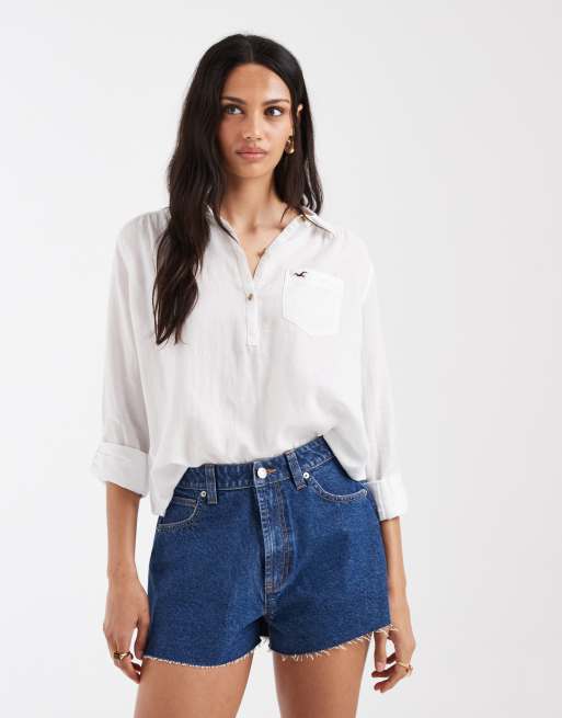 Hollister - T-shirt oversize à à col boutonné - Blanc