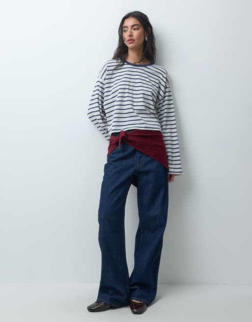 Hollister t-shirt squadrata a maniche lunghe a righe navy e bianche, 3 di 4