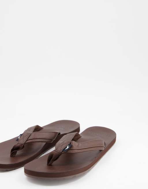 Hollister leather flip best sale flops