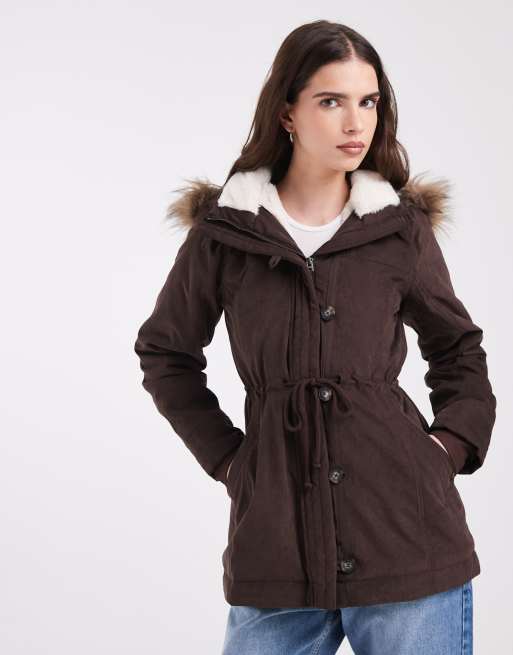 Hollister teddyforet parka med hætte i imiteret pels i brun, 1 af 4