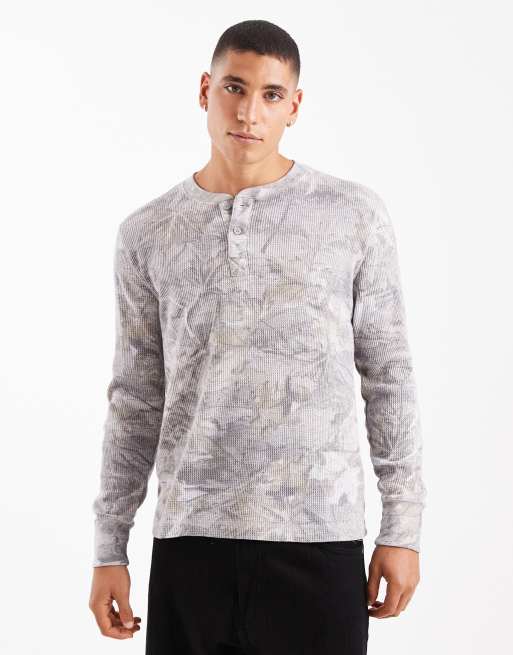 Hollister - Thermische top met lange mouwen en henley-hals in camouflageprint