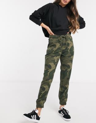 hollister camo joggers womens