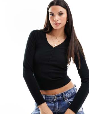 Hollister seamless icon henley top in black - ASOS Price Checker