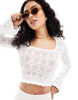 Hollister - Top a maniche lunghe bianco all'uncinetto con scollo squadrato