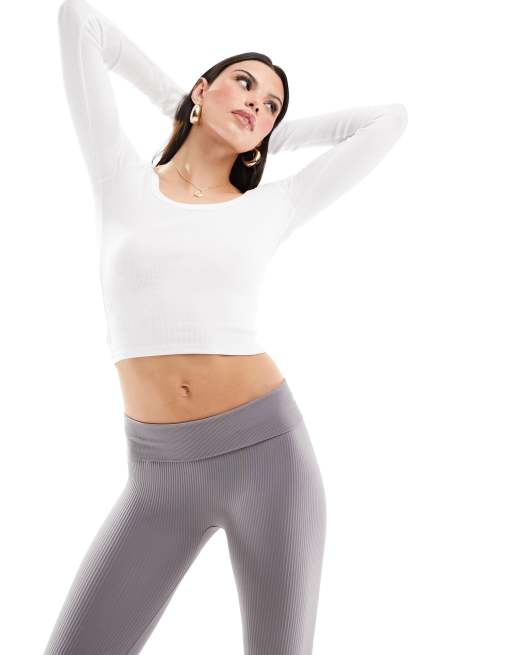Hollister - Top a maniche lunghe bianco sporco con scollo rotondo