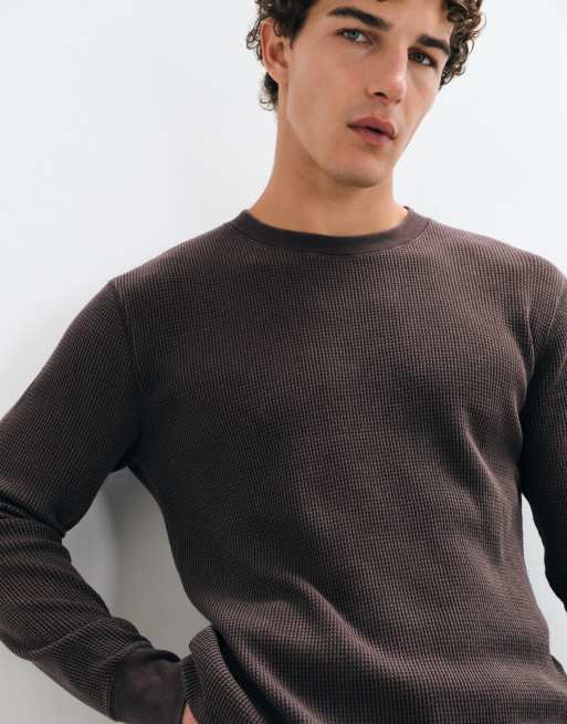 Hollister top a maniche lunghe con girocollo in tessuto a nido d'ape marrone, 3 di 5