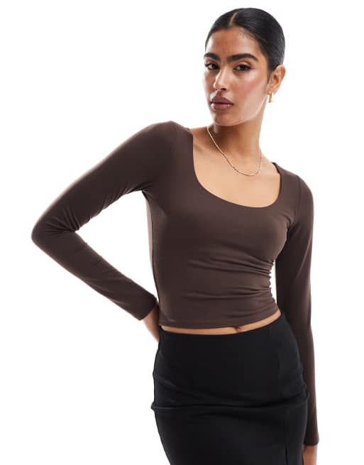 Hollister - Top ajusté à manches longues et encolure dégagée - Chocolat