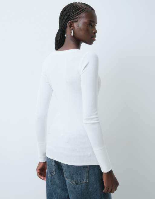 Hollister top henley de manga larga con logo icon en blanco, 2 de 5