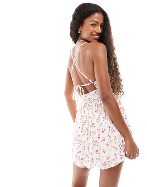 Hollister - Tuta corta babydoll rossa a fiori con spalline sottili - view 1