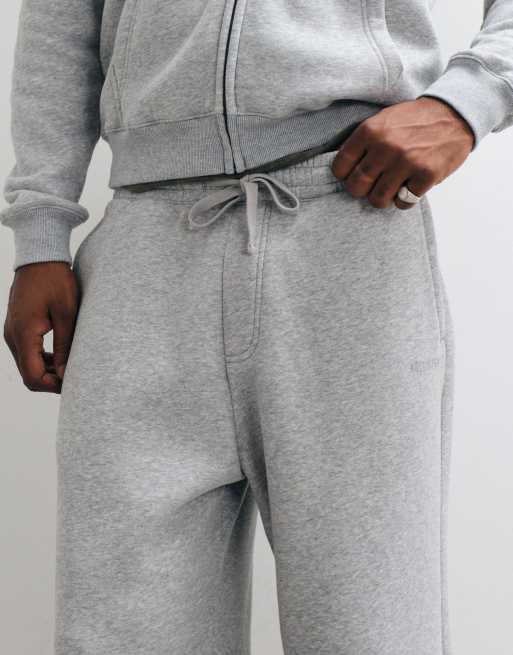 Hollister uncuffed baggy low rider trackies in light grey, 5 of 5