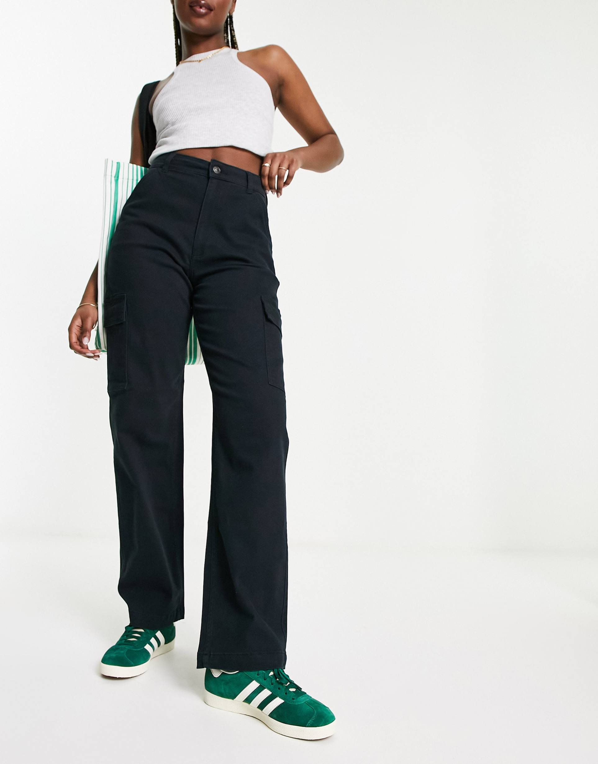 Hollister utility baggy cargo trousers in black view 2
