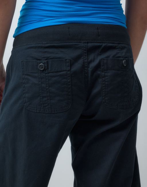Hollister uy2k low rise flared utility trousers in black, 5 of 5