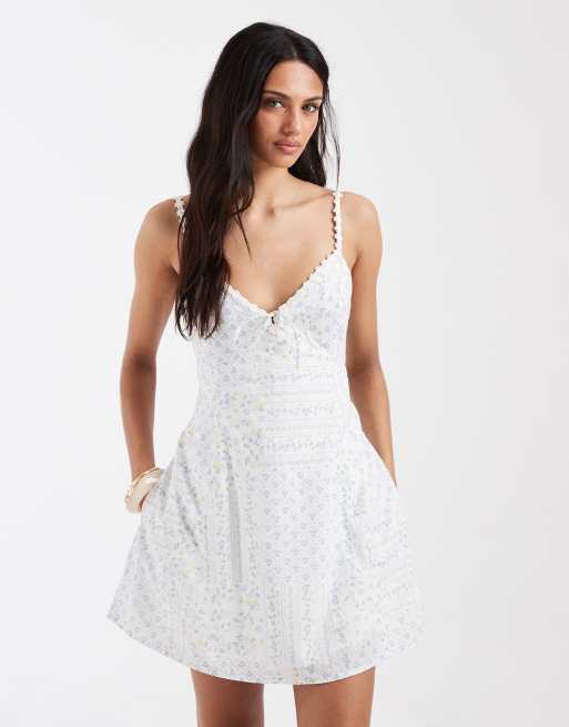 Hollister v neck button through mini dress in white ditsy print
