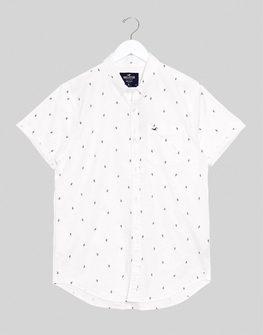 Hollister – Vit kortärmad skjorta med smal passform och kaktusmönster