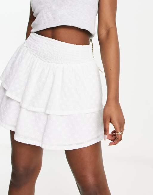 Hollister – Vit minikjol med volang