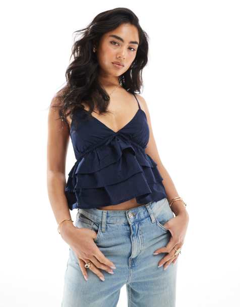 Hollister – Warstwowy granatowy top z cienkimi ramiączkami i dekoltem w szpic - view 1