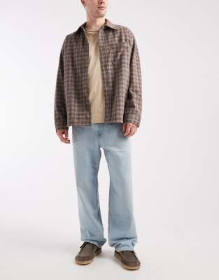 Weite Jeans in hellblauer Waschung mit 5 Taschen Blau W26