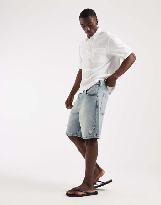 Hollister – Weite Jeansshorts in hellblauer Waschung mit Sternstickerei, 1 von 5